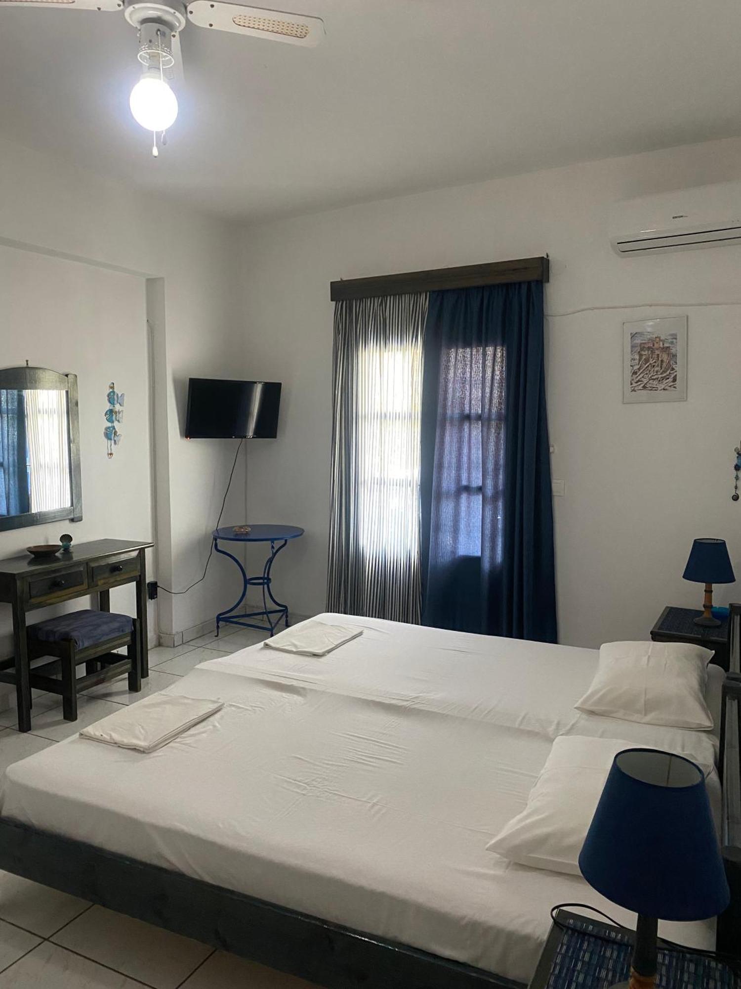 Vrahos Rooms - Studios Alopronia Exterior foto