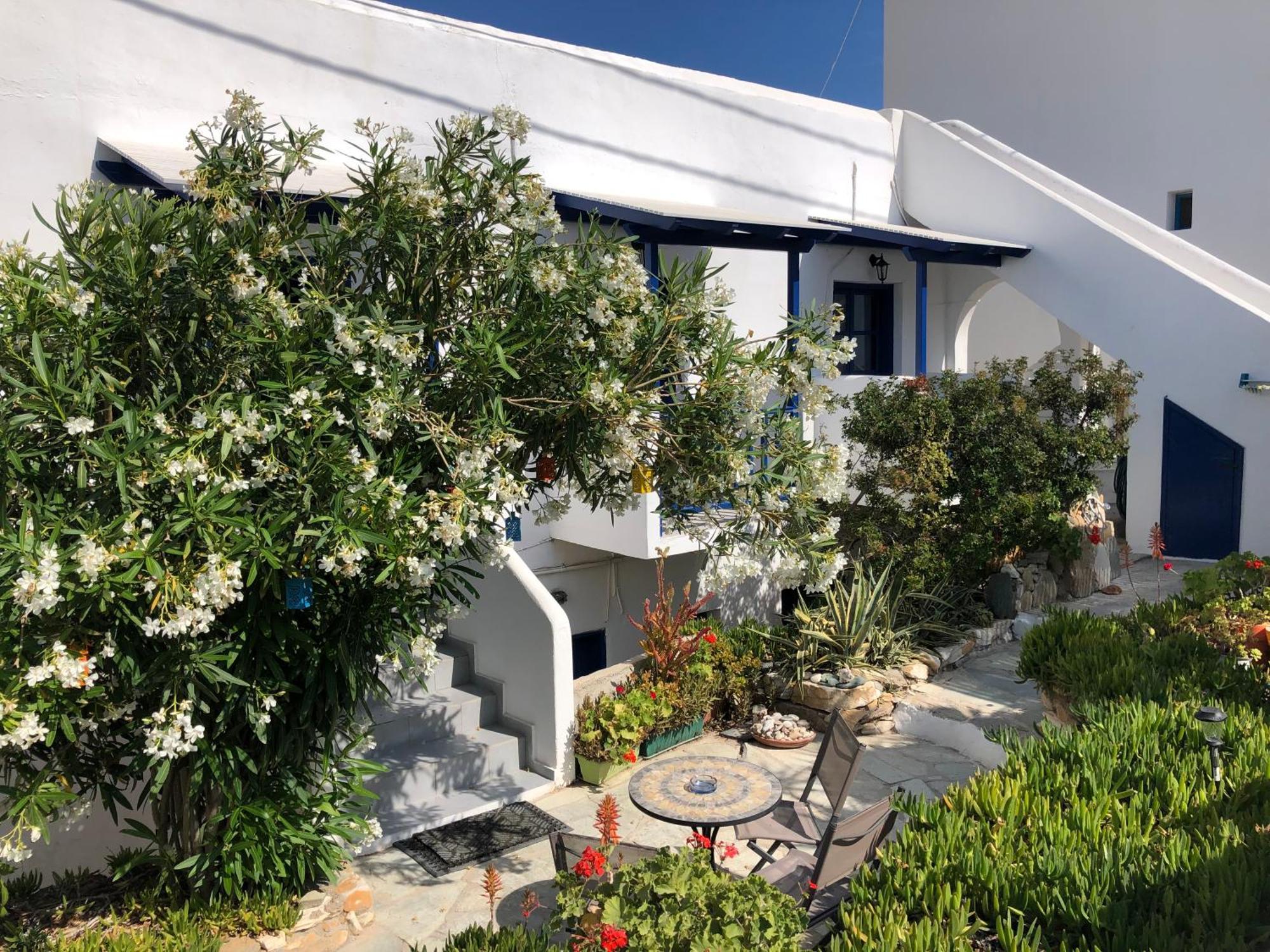 Vrahos Rooms - Studios Alopronia Exterior foto